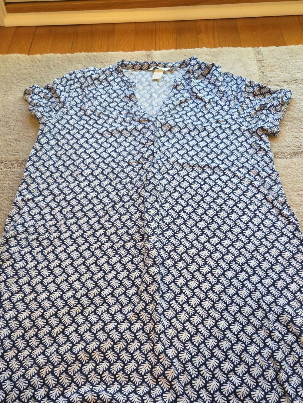 H&M Navy and White Short-Sleeve Leaf-Print Midi Dress
